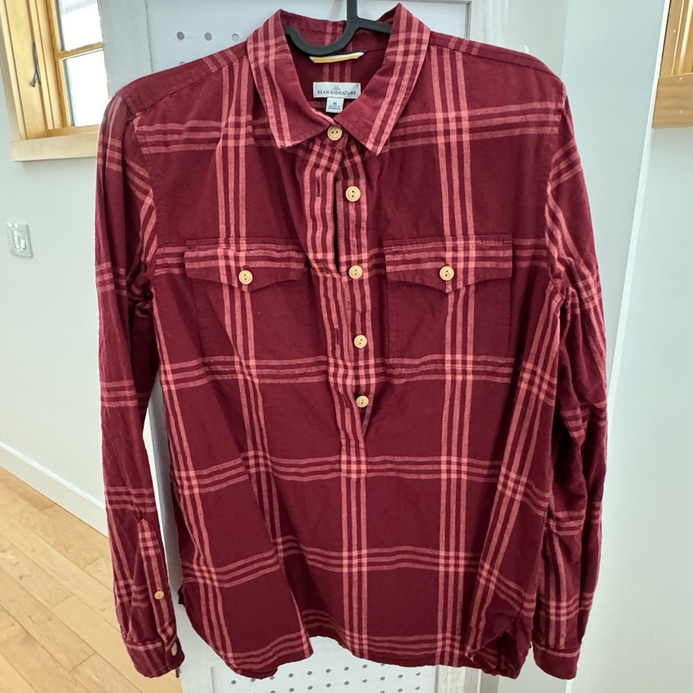 L.L. Bean Signature women’s cotton chambray 3/4 button down shirt size M